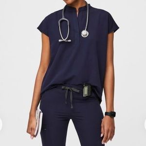 FIGS Rafaela oversized scrub top